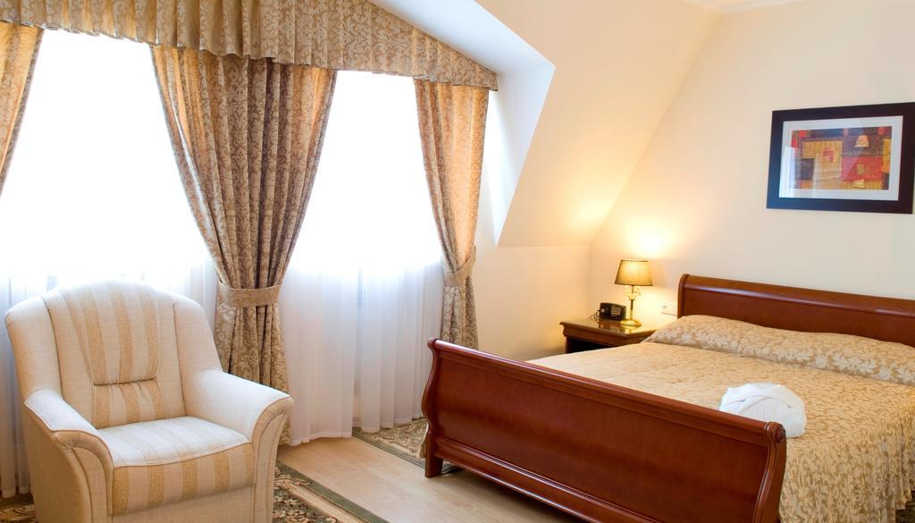 Evropeyskiy Krementchouk Chambre photo