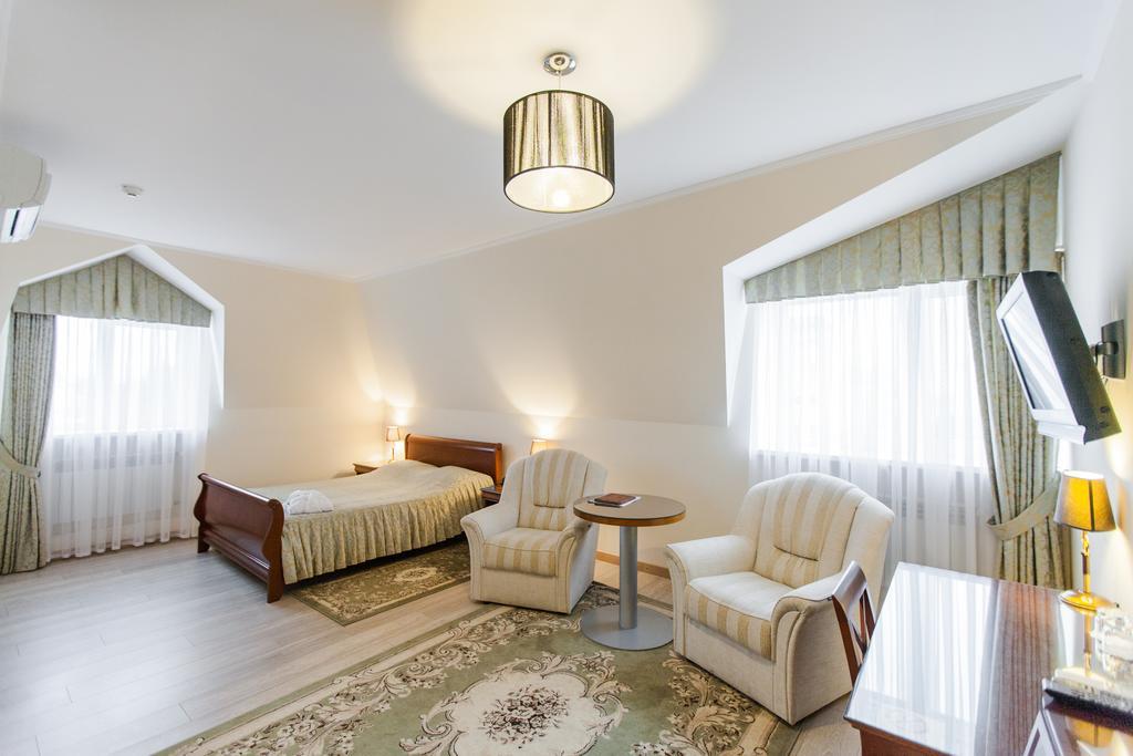 Evropeyskiy Krementchouk Chambre photo